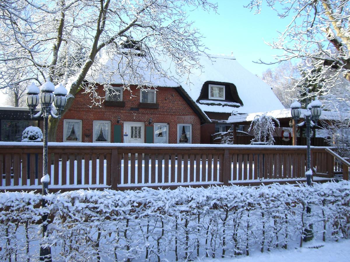 Landhaus Absalonshorst Ξενοδοχείο Groß Grönau Εξωτερικό φωτογραφία